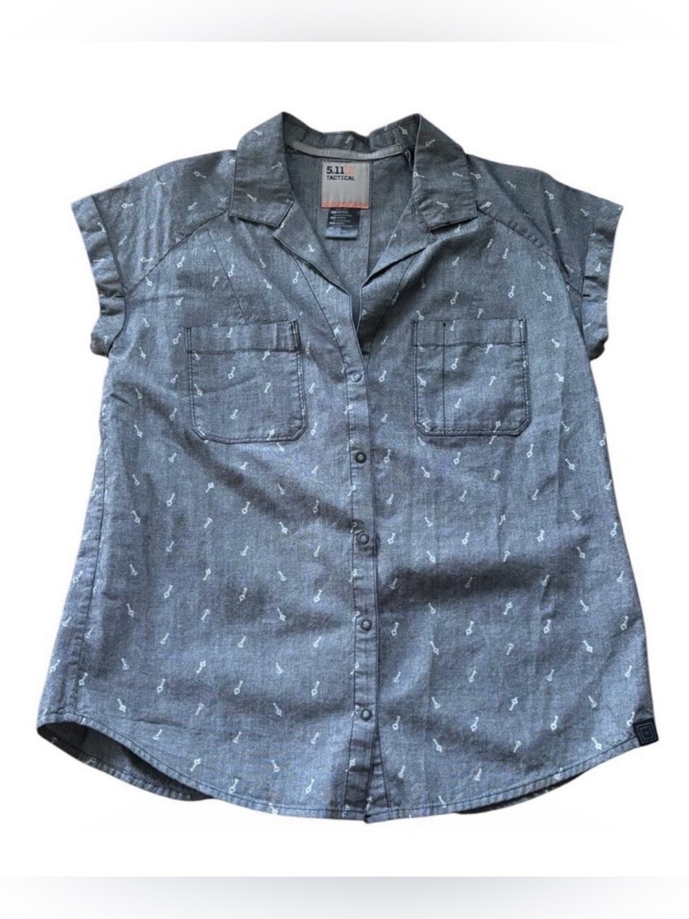5.11 Tactical Women's Gray Cuff Key Novelty Print Snap Up Top Sz M Utility Tech
